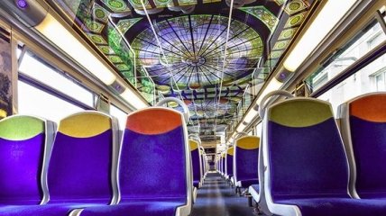 Французские поезда превратились в художественные музеи (Фото)