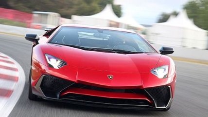 Lamborghini готовит родстер Aventador Superveloce