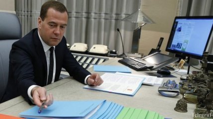 Медведев: Украина становится потенциальным военным противником