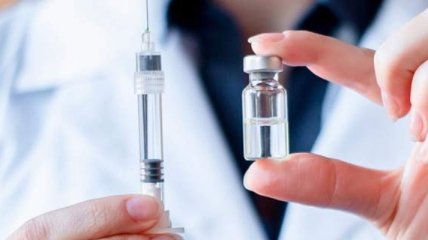 Чи ефективна вакцина від COVID-19 для людей із зайвою вагою: відповідь лікаря