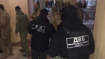 В Одессе полицейские ограбили инкассаторов на 120 тысяч долларов   