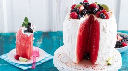 Рецепт дня: торт-сюрприз из арбуза