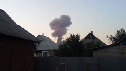 СМИ: В Донецке прогремел мощный взрыв (Видео)