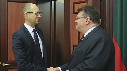 Яценюк и Линкявичус обсудили европейскую безопасность