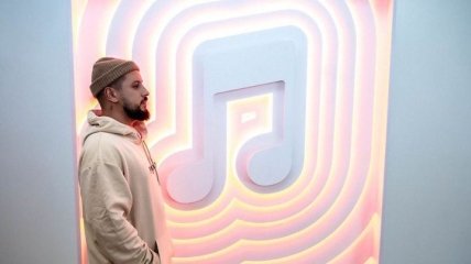 Monatik покоряет новые вершины: певца пригласили в офис Apple в Лос-Анджелесе (Фото)