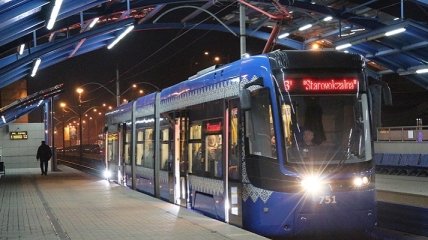 В Киеве опять закрывают скоростной трамвай: как можно будет выехать с Борщаговки в обход ремонтных работ