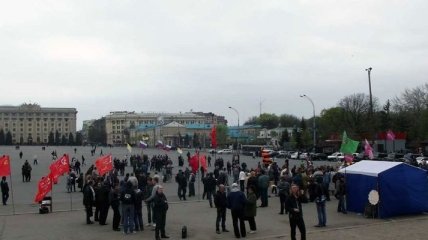 В Харькове проходит митинг за федерализацию Украины