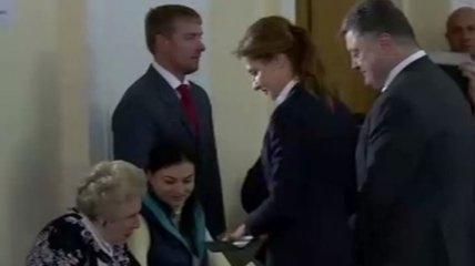 Порошенко проголосовал в Киеве