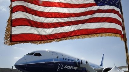 США приостанавливают полеты "Боингов-787"