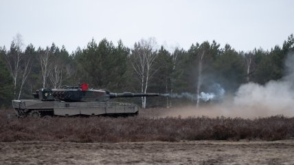 Украинские воины обучаются на танках Leopard