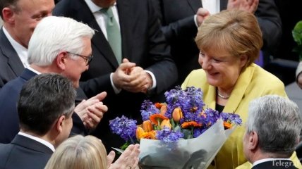 Меркель уверена, что Штайнмайер справится с президентством