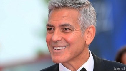 Известный актер Джордж Клуни поделился деньгами с друзьями 