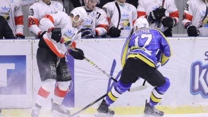 Матч чемпионата Украины по хоккею Днепр - Кременчуг не состоялся