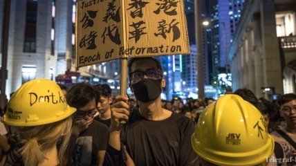 Протесты в Гонконге: тысячи людей снова вышли на улицы 