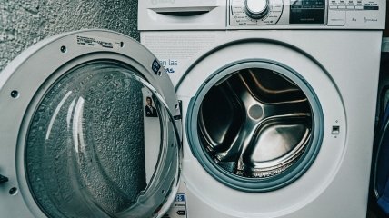 Почистити пральну машину можна кількома способами