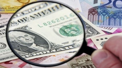 Гривна продолжает слабеть: курс валют в Украине 27 октября