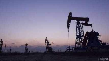 Цена на нефть упала после решения ОПЕК сократить добычу