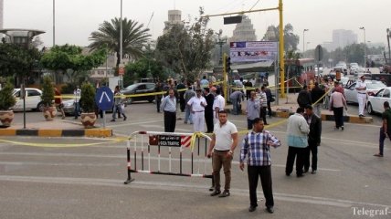 В Каире экстремисты подорвали автомобиль офицера полиции