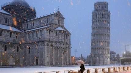 Европа потерпает от снегопадов: десятки погибших 