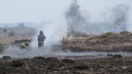 Донбасс: боевики обстреляли населенные пункты, погиб украинский военный