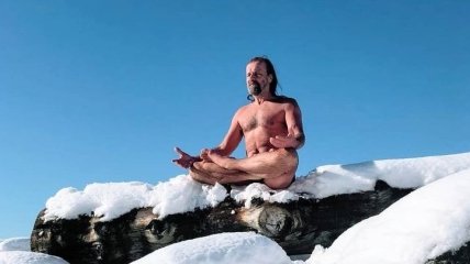 "Ледяной человек": экстремал, который покоряет горы в одних шортах (Фото)