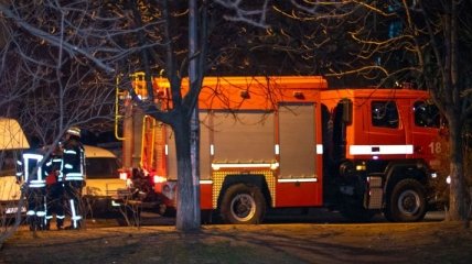 В Киеве горела квартира в многоэтажке, погиб мужчина