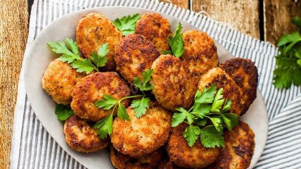 Котлети з маринованого м'яса