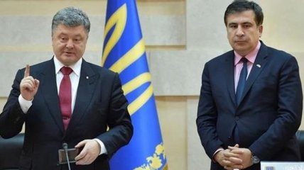 Стало известно, когда Порошенко примет отставку Саакашвили