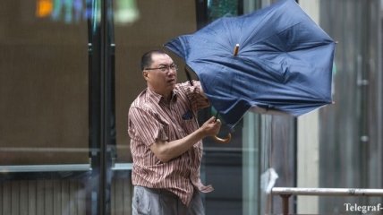 В Гонконге ввели высший уровень штормового предупреждения