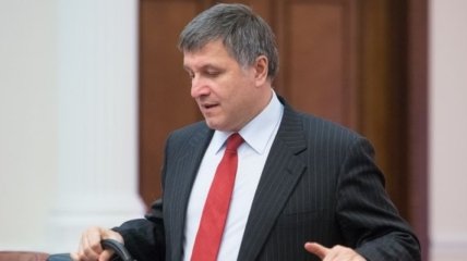 Аваков обсудил с Пайеттом вопросы расследования гибели людей в Киеве