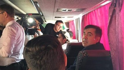 Саакашвили решил ехать через границу на поезде "Интерсити"