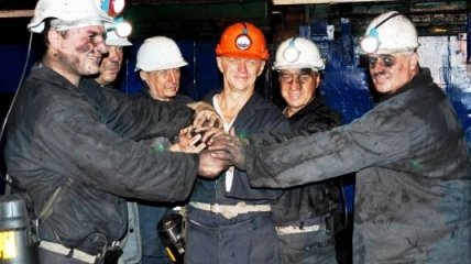 Кабмин обеспечит шахтеров своевременной выплатой зарплат 