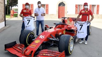 Роналду после поражения от "Милана" утешил себя новым Ferrari