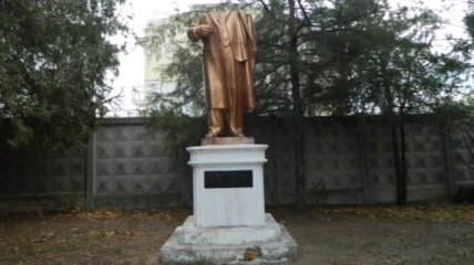 Памятник Ленину обезглавили под Одессой 