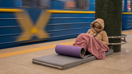 Метро в Киеве также служит укрытием
