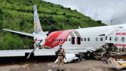 Авиакатастрофа в Индии: Кулеба выразил соболезнования