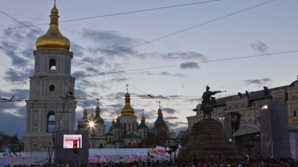 Оппозиция жалуется: Янукович пошел в наступление на религию