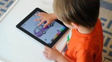 Школа заставила родителей купить детям  iPad2