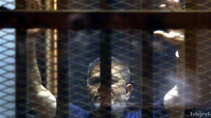 Суд отложил решение о смертной казни Мурси