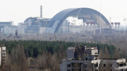 Возле Рады медики из Чернобыля требуют выплатить им долги по зарплате