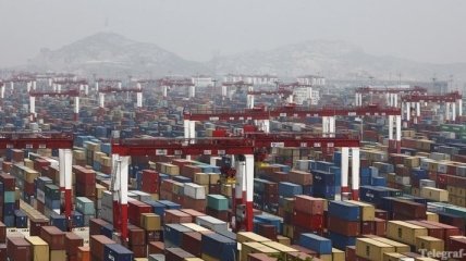 Китай сохранил место мирового лидера по экспорту