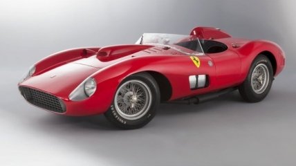 На аукционе в Париже был продан самый дорогой автомобиль в истории