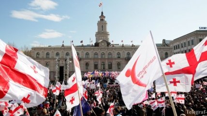 Партия Саакашвили выразила недоверие правительству Грузии