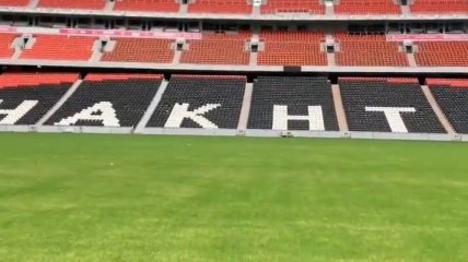 Неухоженный газон и гимн Лиги Чемпионов: как сейчас выглядит "Донбасс Арена" (видео)