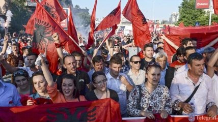 В столице Македонии - новая волна демонстраций