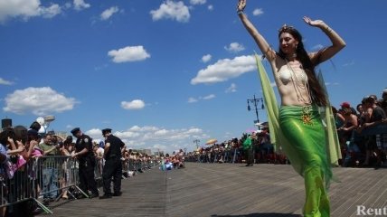 В Нью-Йорке прошел парад русалок