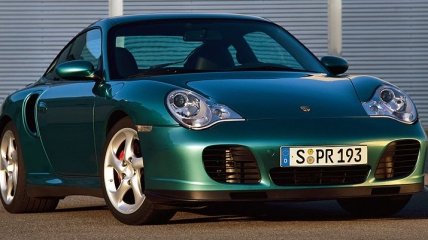 Фанатам на радость: Porsche не перестает улучшать новый 911