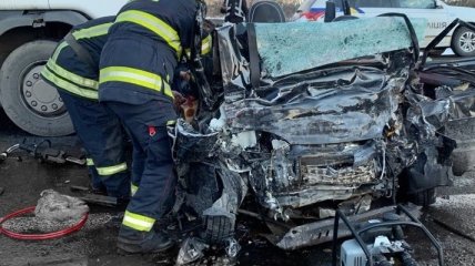 В жуткой аварии в Закарпатье погибли пять человек: фото последствий
