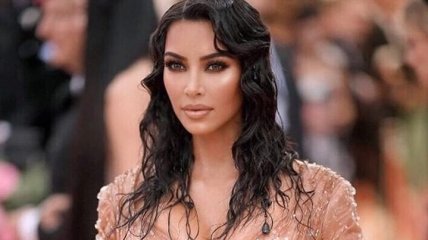 Красота требует жертв: Ким Кардашьян выбрала "мокрое" платье для Met Gala 2019