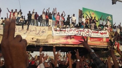 Борьба за права человека: Судан отменил смертную казнь за вероотступничество и разрешил употреблять алкоголь